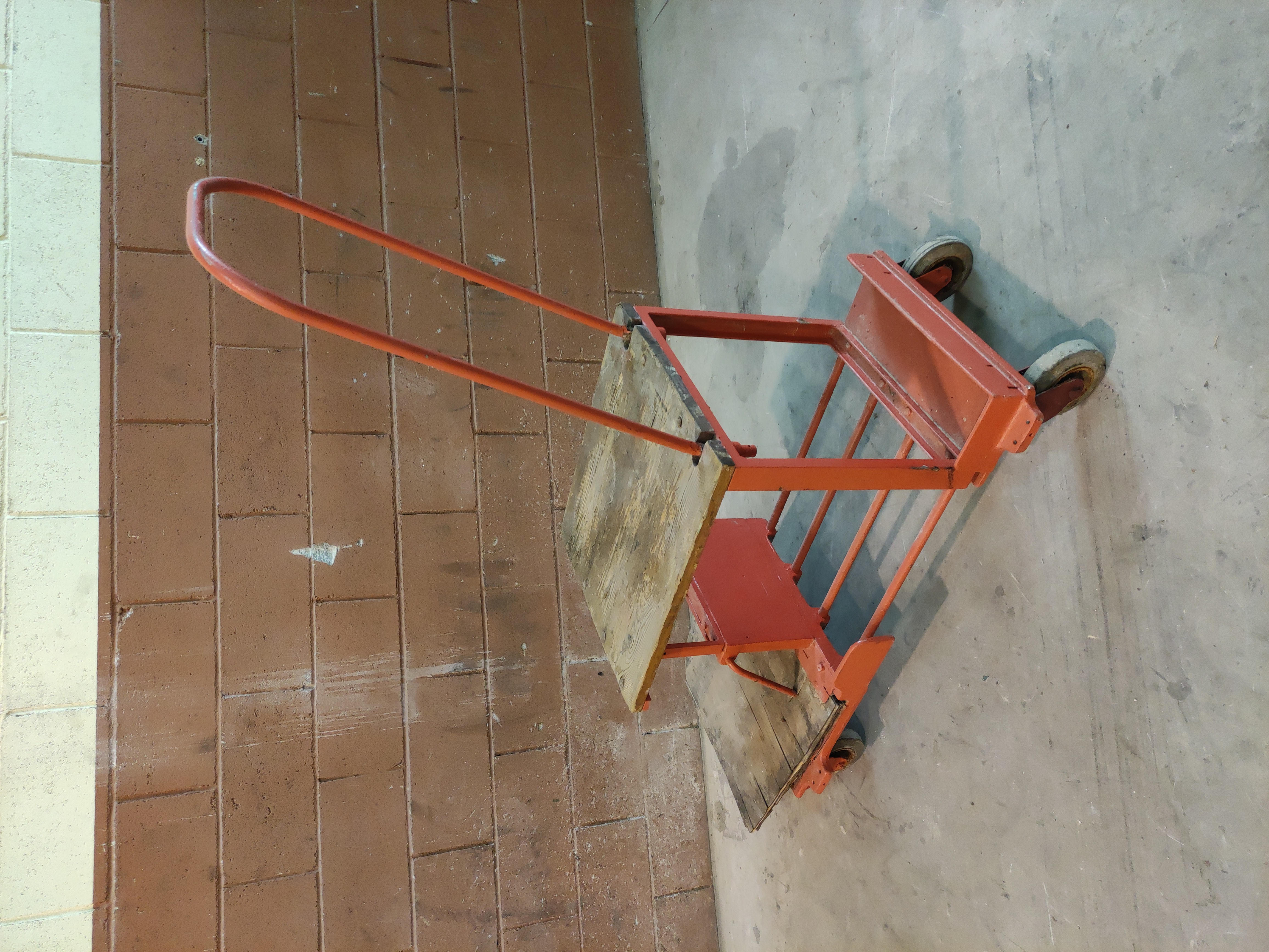 carretilla almacen taller metal madera 58-121x107x50 1u